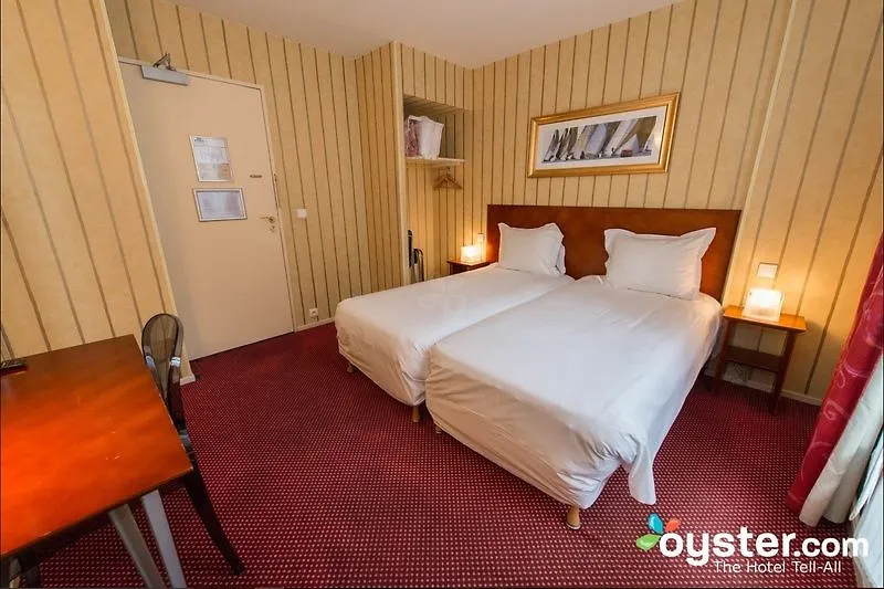 ***  Hotel Bellevue Montmartre Paris France
