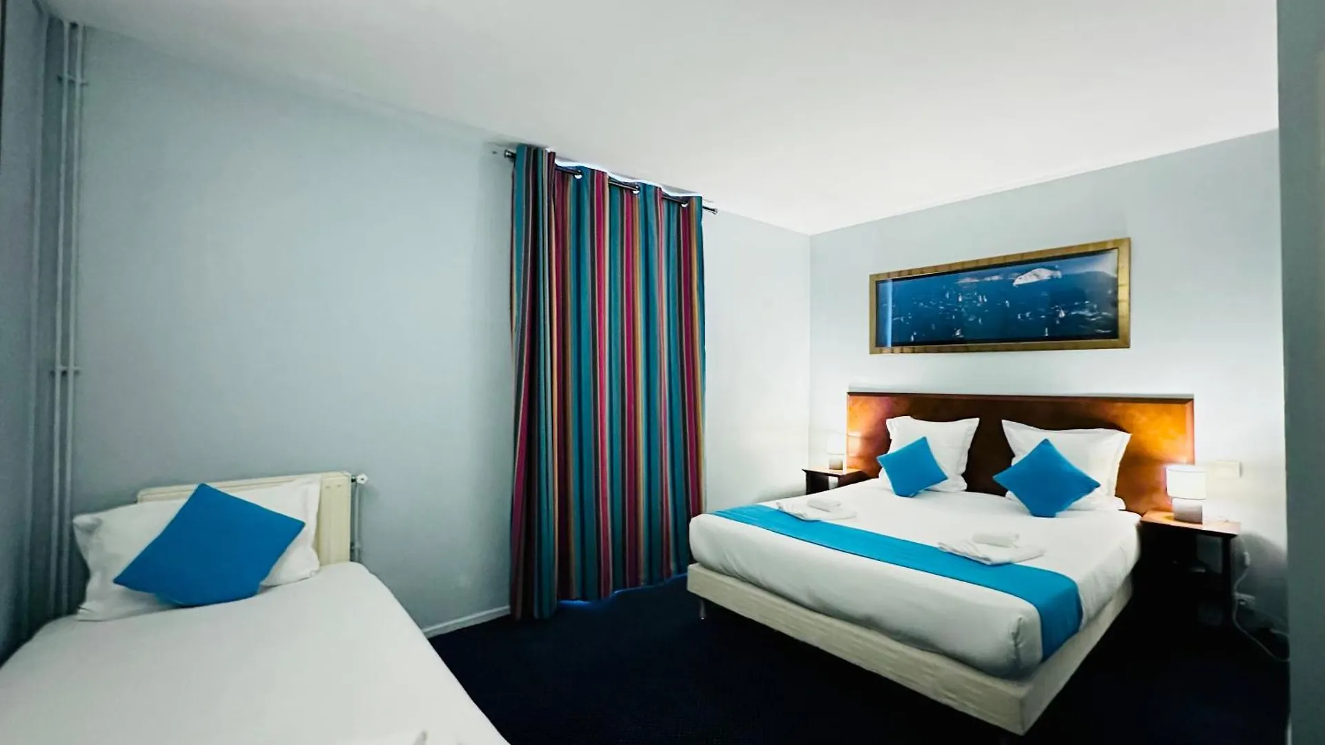 Hotel Bellevue Montmartre Paris Fransa