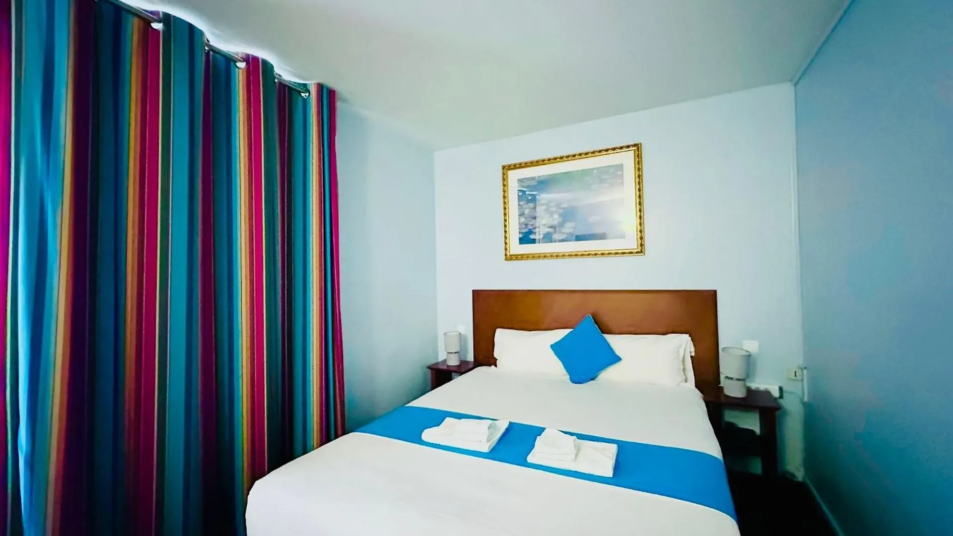 Hotel Bellevue Montmartre Paris Fransa